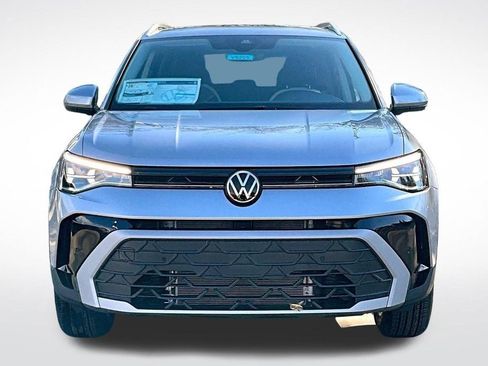 New 2026 Volkswagen Taos SE AWD/4WD image 2