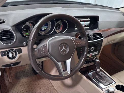Used 2014 Mercedes-Benz C 300 4MATIC Sedan image 9