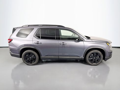 New 2025 Honda Pilot Black Edition image 4