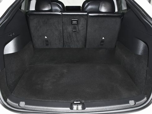 Used 2022 Tesla Model Y Long Range image 61