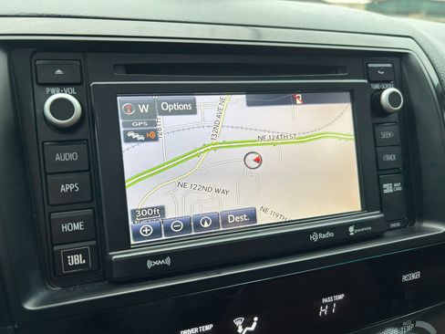 Used 2016 Toyota Sequoia Platinum image 23