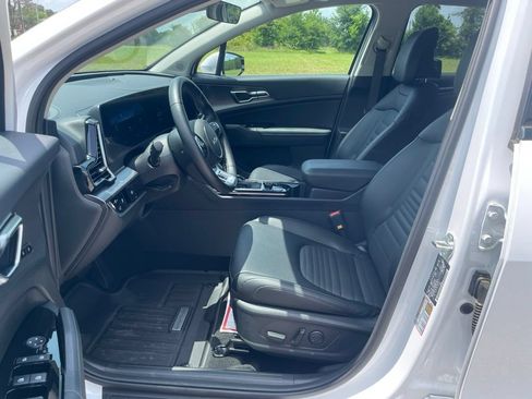 Used 2025 Kia Sportage SX FWD image 14