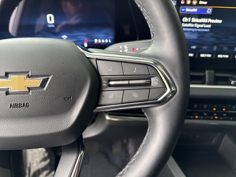 Used 2026 Chevrolet Equinox LT FWD image 19
