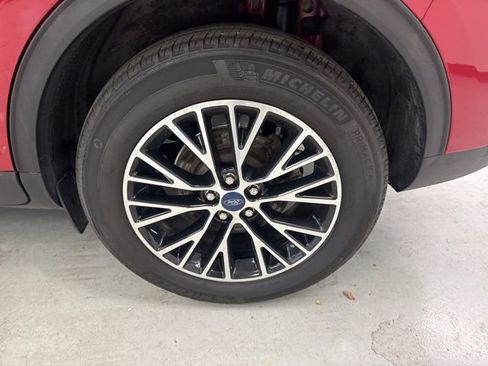 Used 2022 Ford Escape SE image 8