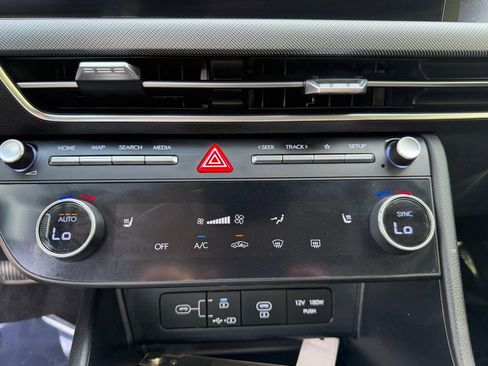 Used 2025 Hyundai Sonata SEL FWD image 25