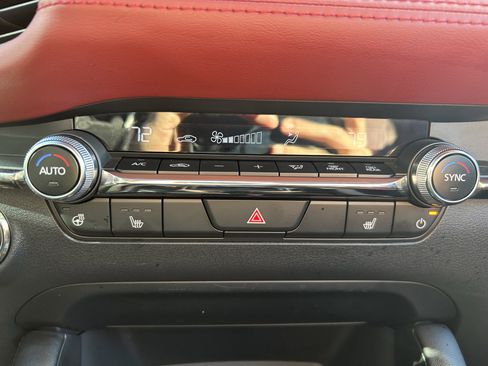 Certified 2025 MAZDA MAZDA3 Hatchback w/Premium Plus Pkg image 13