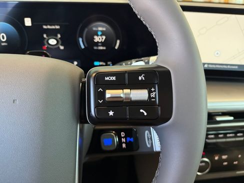 New 2026 Hyundai Ioniq 9 SE AWD/4WD image 12