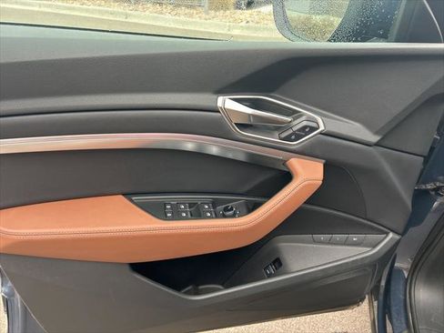 Certified 2024 Audi Q8 e-tron Premium image 21