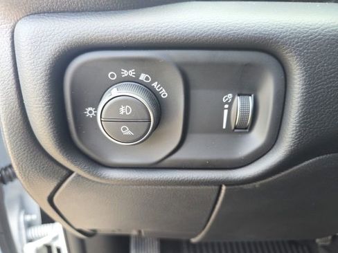 New 2026 RAM 3500 Big Horn AWD/4WD image 16