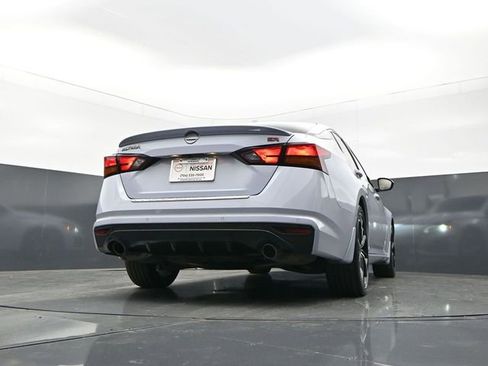 Used 2023 Nissan Altima 2.5 SR w/ SR Premium Package FWD image 30