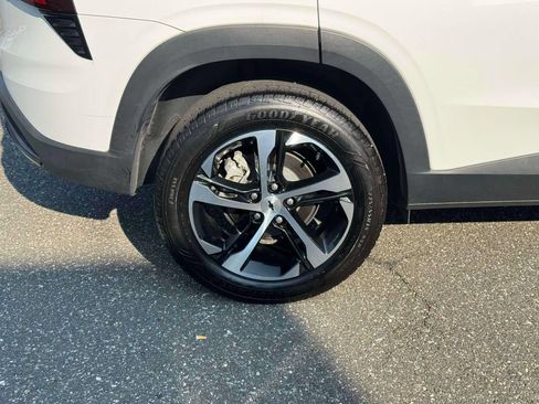 Used 2024 Chevrolet Trax RS w/ Driver Confidence Package FWD image 10