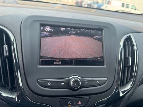 Certified 2023 Chevrolet Equinox RS AWD/4WD image 17