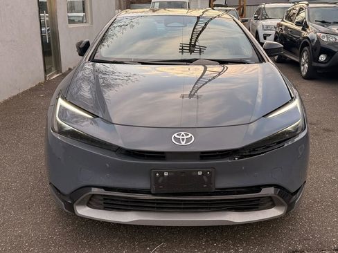 Used 2023 Toyota Prius XLE image 2