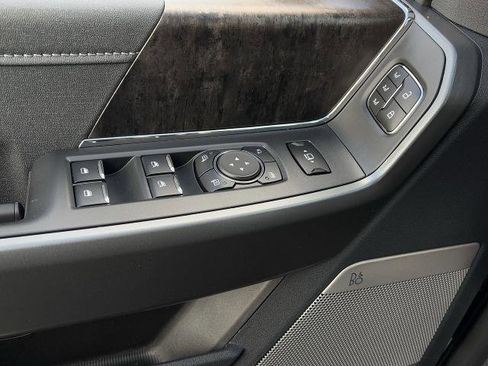 New 2026 Ford F250 Lariat w/ Black Appearance Package image 25