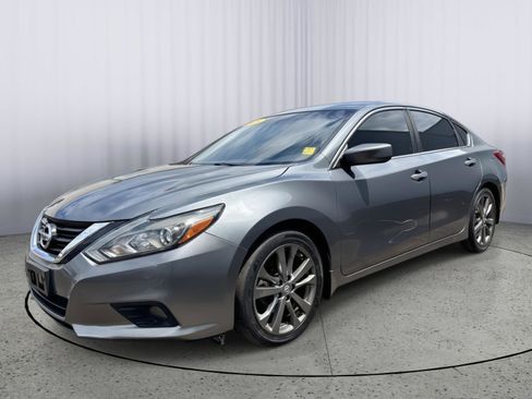 Used 2018 Nissan Altima 2.5 SR w/ SR Special Edition FWD image 12