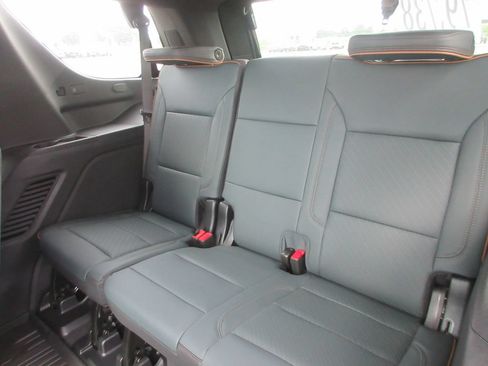 New 2026 GMC Yukon AT4 w/ LPO, Floor Liner Package AWD/4WD image 13