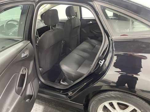 Used 2018 Ford Focus SE FWD image 10