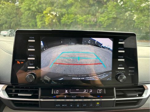 Used 2021 Toyota Sienna LE FWD image 26