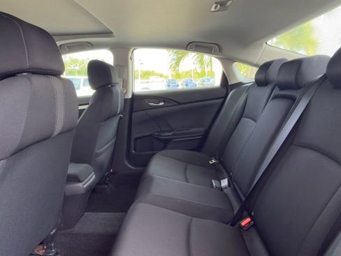 Used 2019 Honda Civic EX image 7