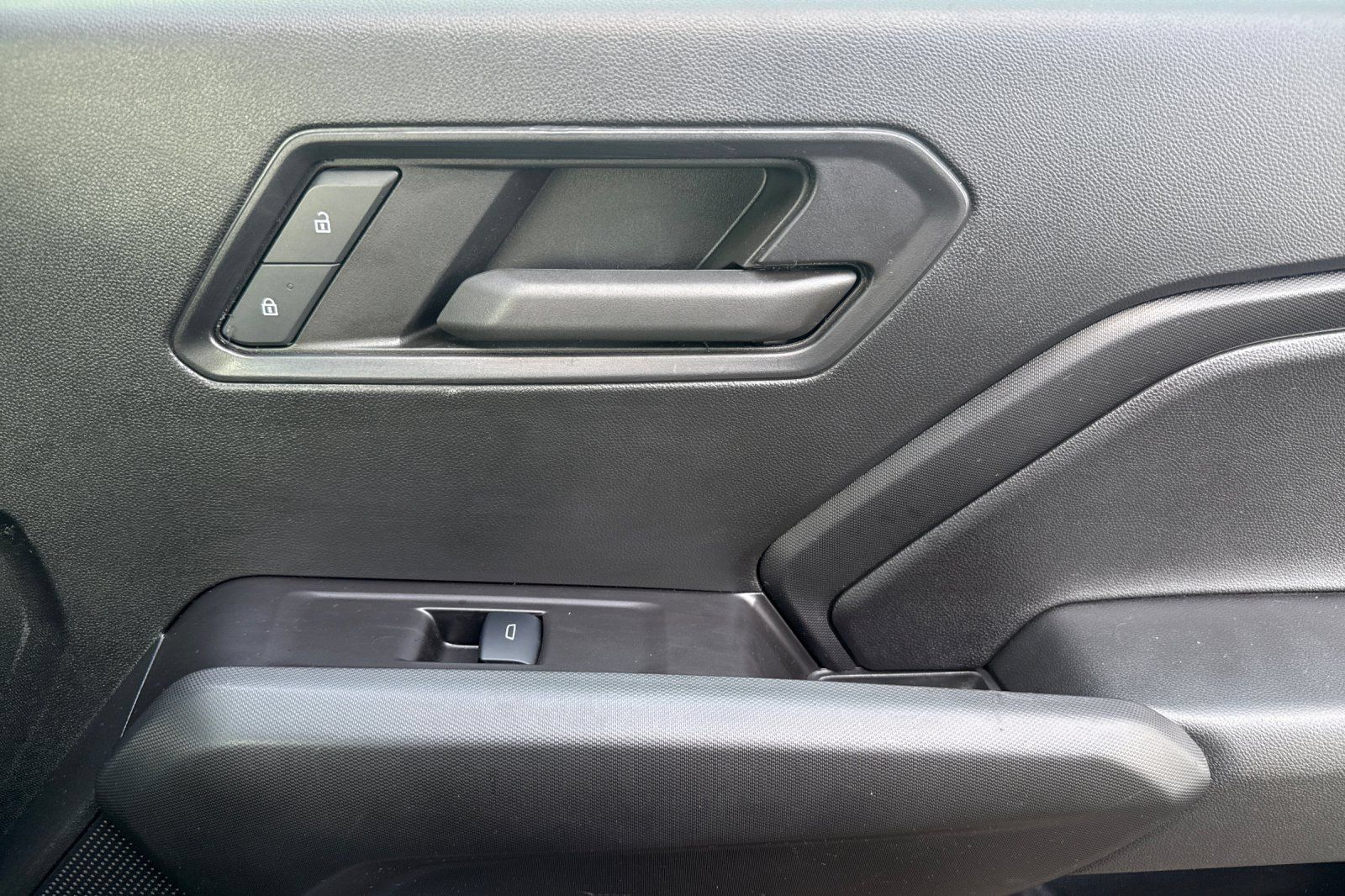 Used 2024 Chevrolet Colorado W/T AWD/4WD image 19
