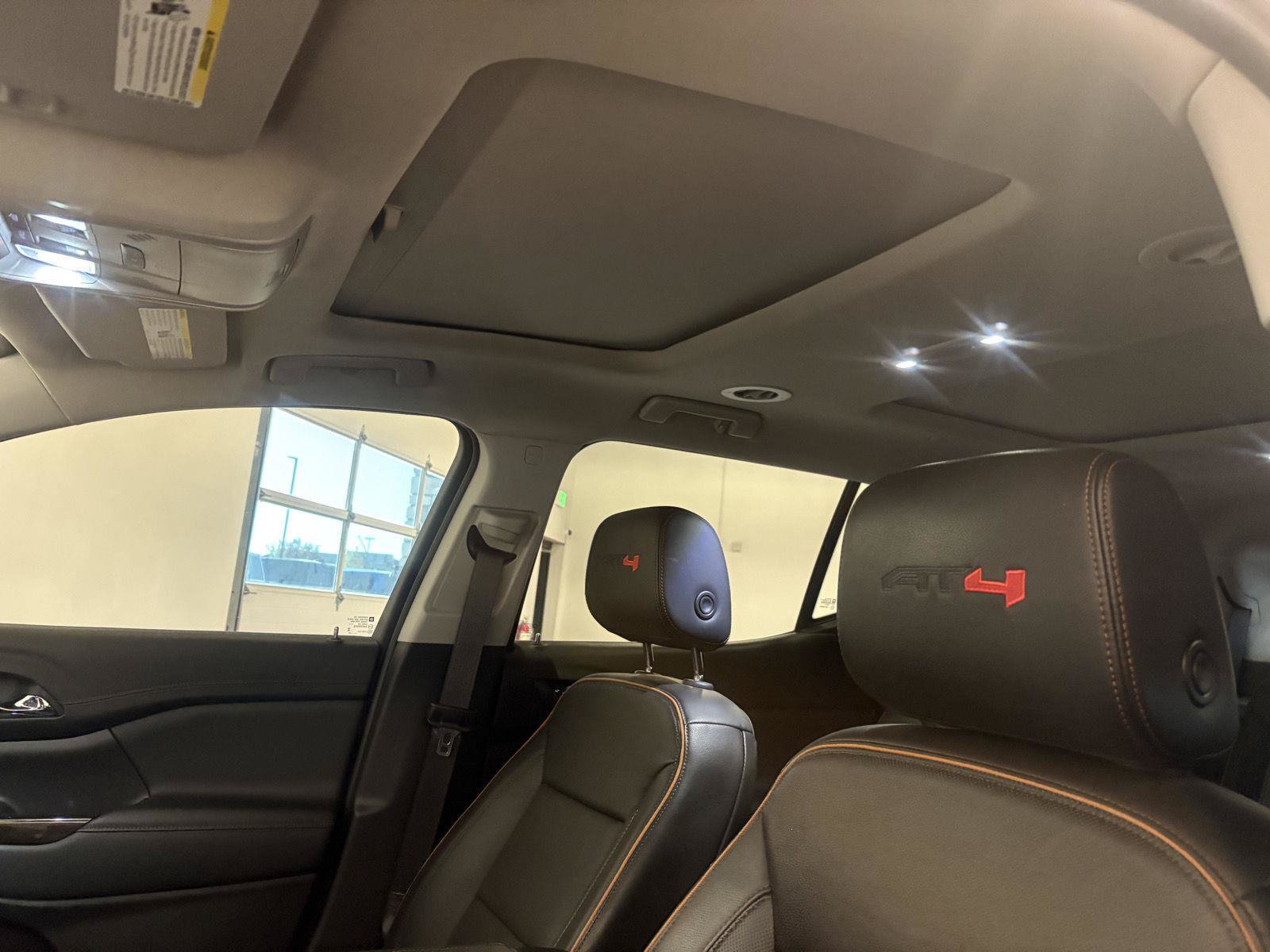 Used 2023 GMC Acadia AT4 w/ Technology Package AWD/4WD image 21