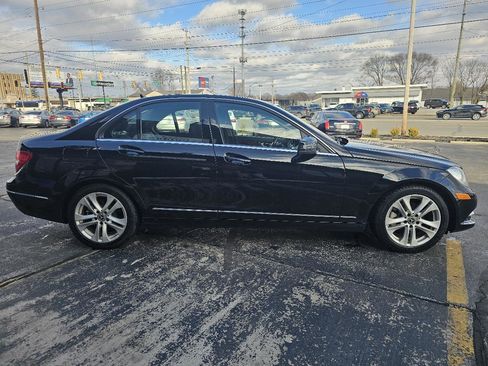 Used 2012 Mercedes-Benz C 300 4MATIC Sedan image 4