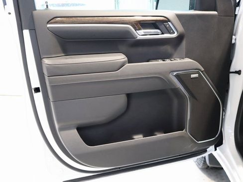 New 2026 GMC Sierra 1500 Elevation w/ Elevation Premium Package AWD/4WD image 12
