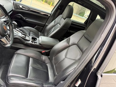Used 2016 Porsche Cayenne image 26
