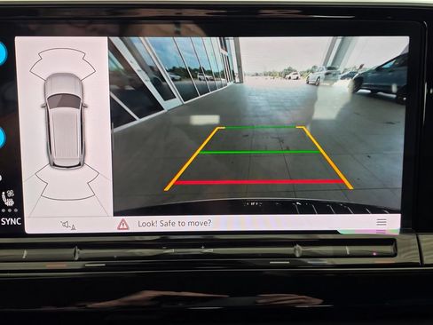 New 2026 Volkswagen Atlas SE FWD image 14