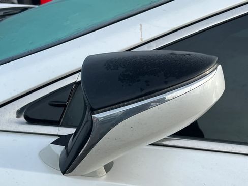 Used 2020 Lexus ES 300h w/ Premium Package image 19