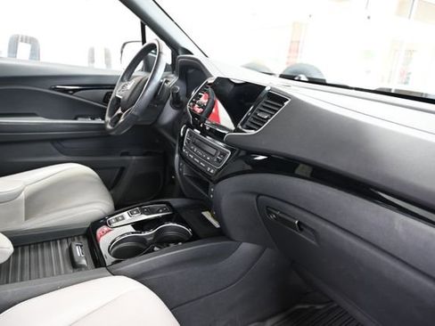 Used 2022 Honda Passport Elite image 14