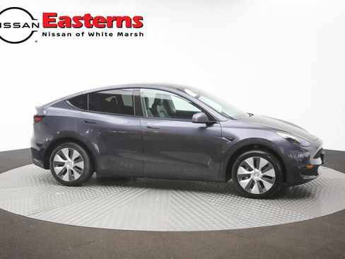 Used 2024 Tesla Model Y 2WD image 36