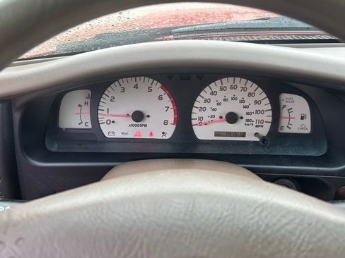 Used 2003 Toyota Tacoma Base image 18