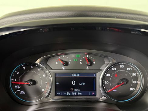 Used 2023 Chevrolet Traverse RS AWD/4WD image 12