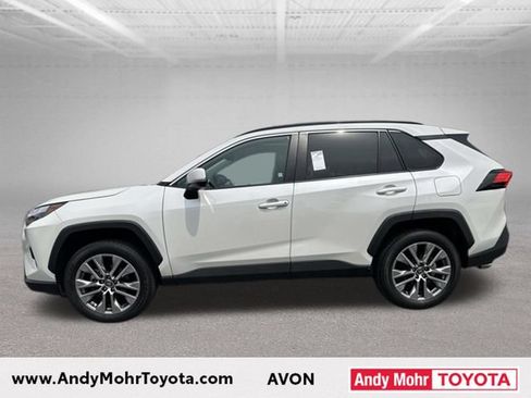 Used 2022 Toyota RAV4 XLE Premium FWD image 5