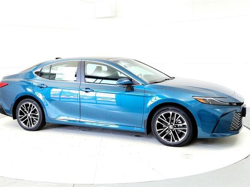 New 2026 Toyota Camry XLE AWD/4WD image 7
