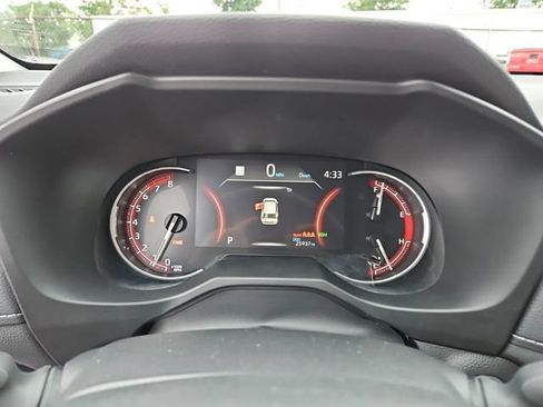 Used 2025 Toyota RAV4 XLE AWD/4WD image 7