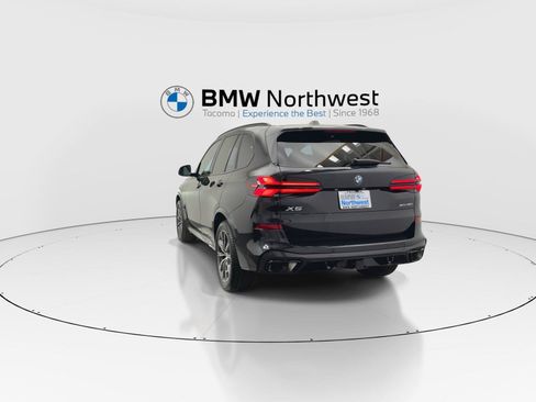 New 2026 BMW X5 xDrive40i w/ M Sport Package AWD/4WD image 13