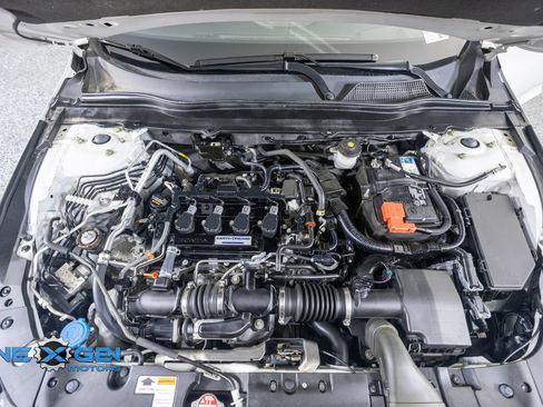 Used 2018 Honda Accord Touring image 49