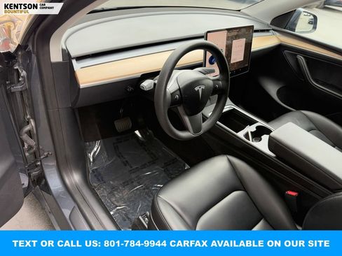 Used 2023 Tesla Model Y Long Range image 30