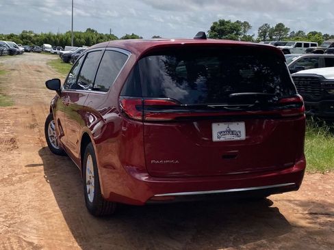 New 2027 Chrysler Pacifica Select FWD image 35