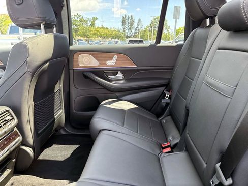 Certified 2025 Mercedes-Benz GLS 450 4MATIC image 14