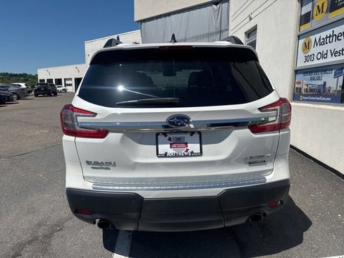 Used 2023 Subaru Ascent Touring AWD/4WD image 4