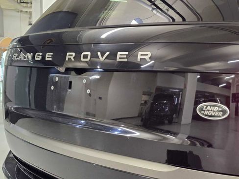 Used 2023 Land Rover Range Rover Long Wheelbase SE AWD/4WD image 15