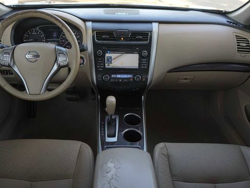Used 2014 Nissan Altima 2.5 SL w/ Technology Package FWD image 10