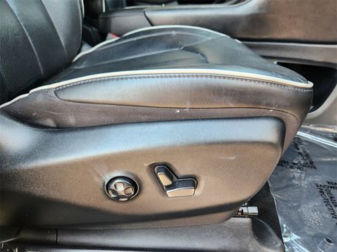 Used 2021 Chrysler Pacifica Limited w/ S Appearance Package image 26