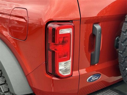 Certified 2023 Ford Bronco Black Diamond image 11