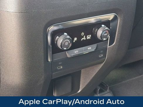 Used 2026 Chevrolet Suburban LT AWD/4WD image 16