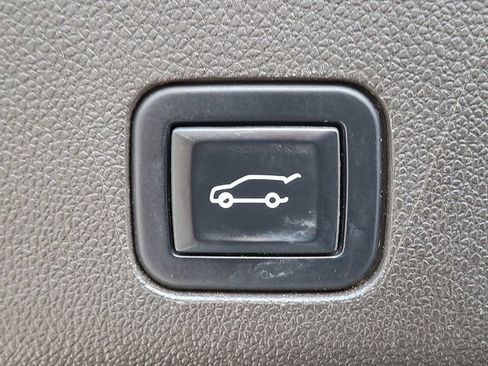 Certified 2022 Chevrolet Tahoe LT w/ LT Signature Package image 34