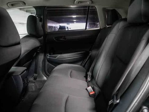 Certified 2022 Toyota Corolla Cross LE image 17